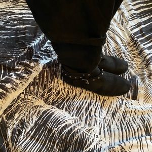 Boots size 9